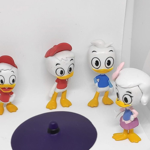 DuckTales Disney figure set, like new, 11 pieces