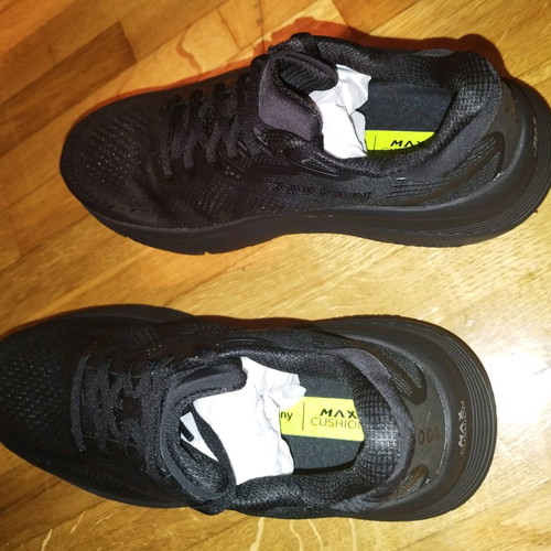 Παπούτσια Saucony Guide 19 καινούργια, ανδρικά αθλητικά νούμερο 42 μαύρα