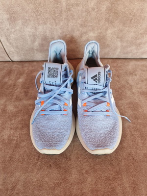 Adidas women's sneakers G27383 like new, pastel glow blue