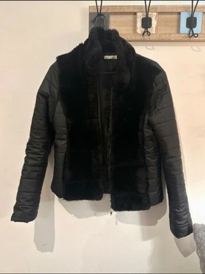 Waterproof jacket with fur like new, black, size S