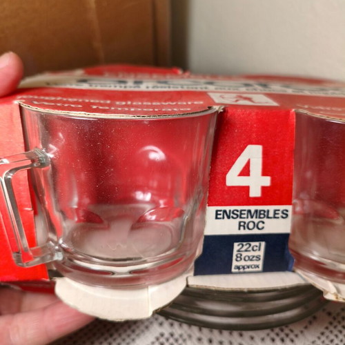 Arcoroc Vintage 1970s Coffee Cups and Saucers Set 8 Pieces New