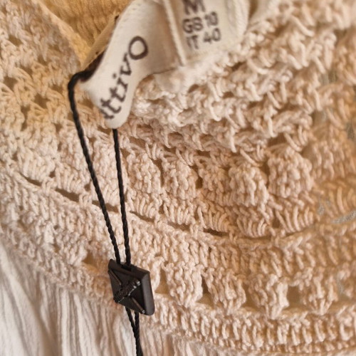 Attrattivo top new, medium size, off white with knitted detail