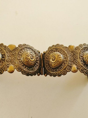 Vintage Atelier traditional hinged repoussé bracelet, 6 panels, 20 cm