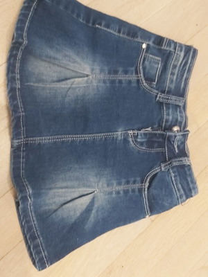 Denim skirt for 6-year-old girl like new