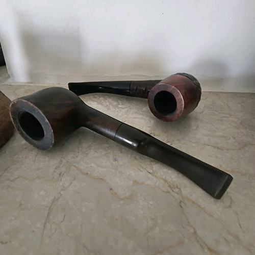 Tobacco pipes used, set with stand