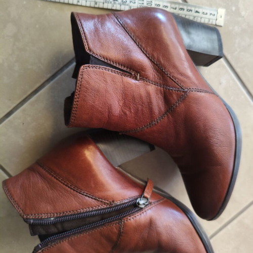 Tamaris ankle boots used, size 36, brown and orange
