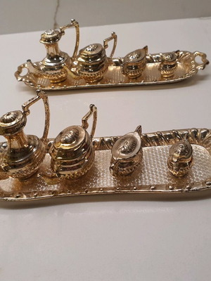 Miniature decorative plates used