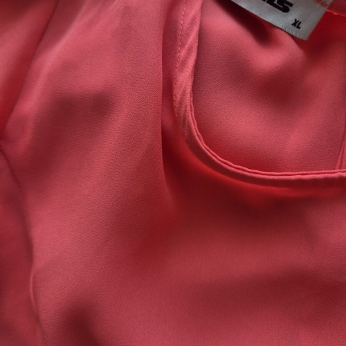 Matis coral top XL used, semi-transparent with decorative buttons