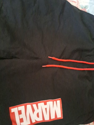 Σορτσάκι νρ L .Αυθεντικά από την Marvel..