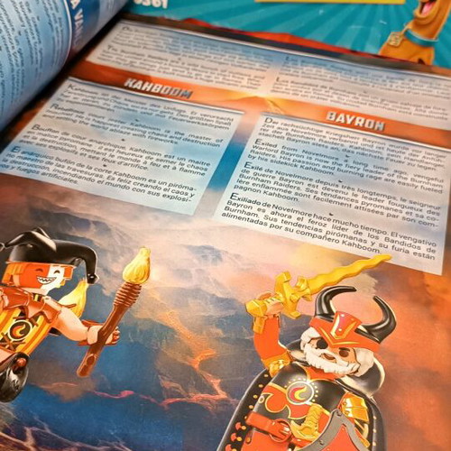 Playmobil magazines used, instructions, set of 2