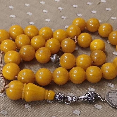 Bakelite Mastic Worry Beads used with vintage metal elements
