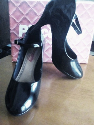 Лачени обувки употребявани, номер 40, с каишка, ток 9 см