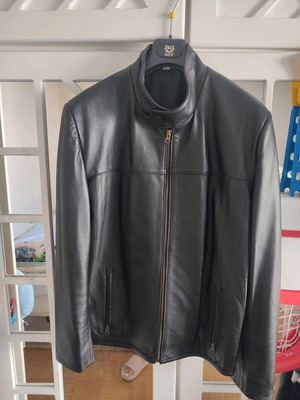 Men's leather jacket size L black, like new