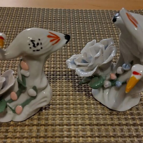 Porcelain miniatures pair with birds like new