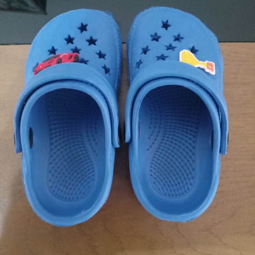 Clogs and flip-flops used, size 25, blue for boys