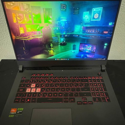 Asus ROG Strix G713PU laptop like new with Ryzen 9 and RTX 4050