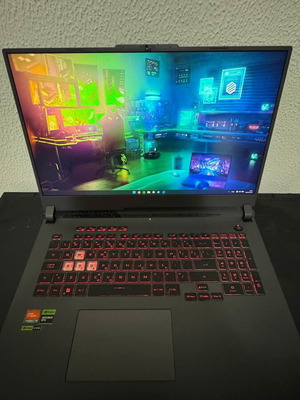Asus ROG Strix G713PU laptop σαν καινούργιο με Ryzen 9 και RTX 4050
