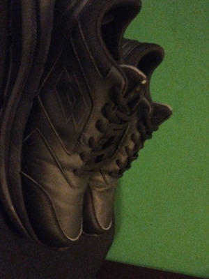 Lotto men's athletic shoes size 42 like new, black