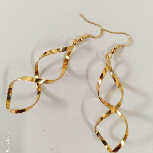2 pairs of minimal spiral earrings new, gold and silver