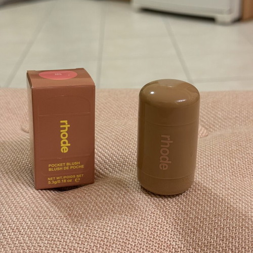 Rhode Pocket Blush Tan Line new unused