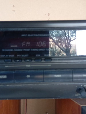 Techniks radio amplifier used