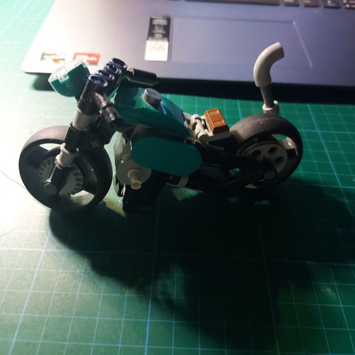 Lego motorcycle like new without box and instructions