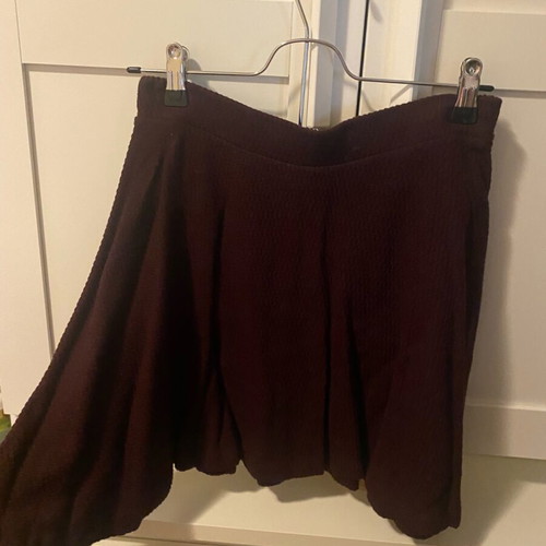 Bershka Bordeaux skirt size Large like new
