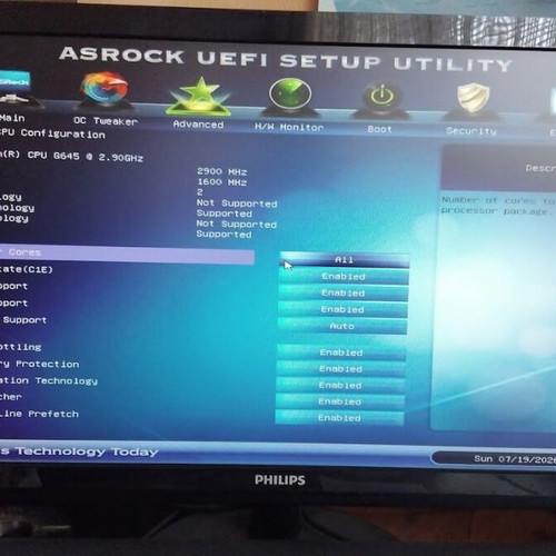 ASRock H61M-DGS motherboard with Intel Pentium G645 CPU, fan and 6GB RAM like new
