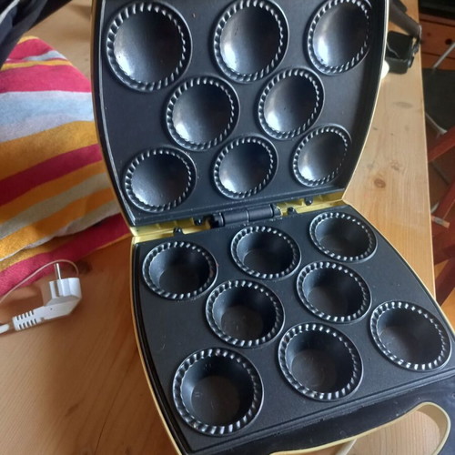 Cupcake machine Bestron like new