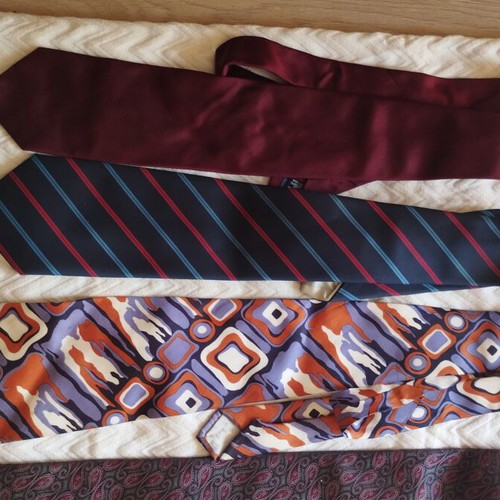 10 ties, assorted designs and colors