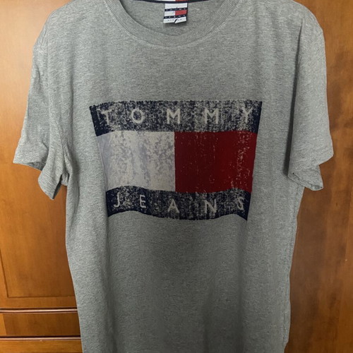 Tommy Hilfiger men's t-shirt like new, size M