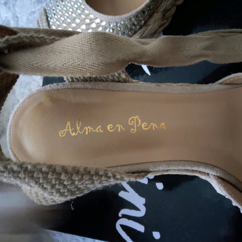 Espadrilles heels Alma en Pena like new, beige, size 39