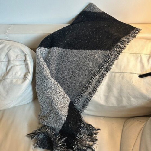 H&M scarf very warm, new, gray and black
