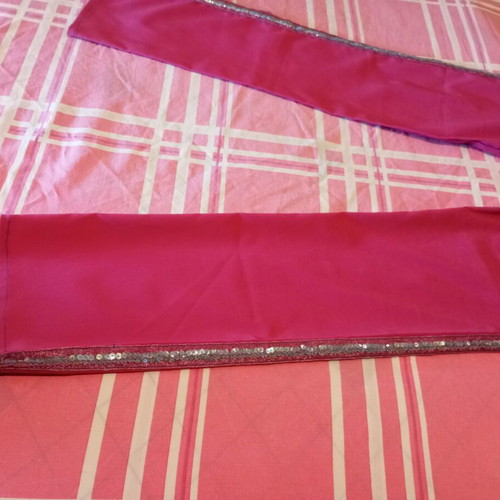 Acrobat fuchsia elastic pants with silver and blue sequins, like new, size M