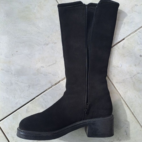 Boheme women's leather boots like new, size 38, black