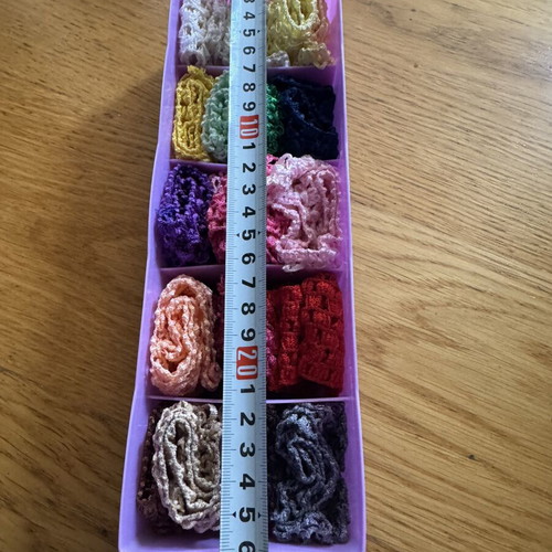 Hair Bands set of 18 for children with storage case like new, multicolor