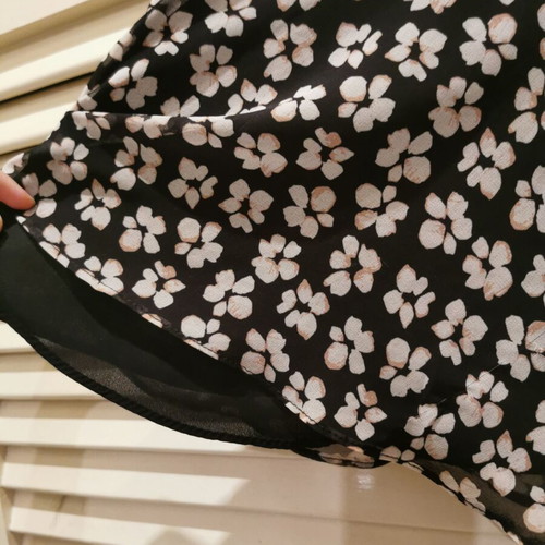 Bershka mini skirt used with floral pattern