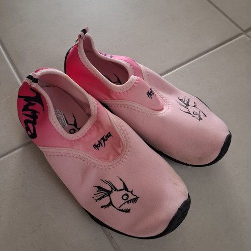 Swim Essentials children's swim ring Blossom with Hot Tuna beach shoes gift