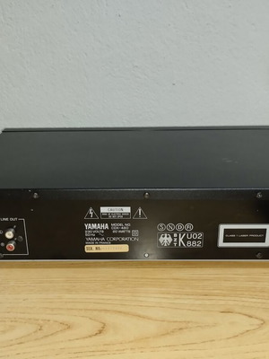 Yamaha CD player CDX-480