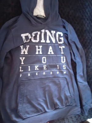 Sweatshirt medium used