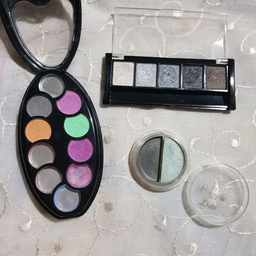 Eyeshadow pack used