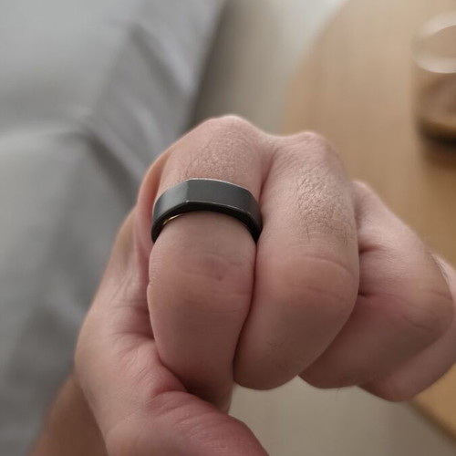 Oura Ring 3 used with charger, excellent sensors, 3-day battery