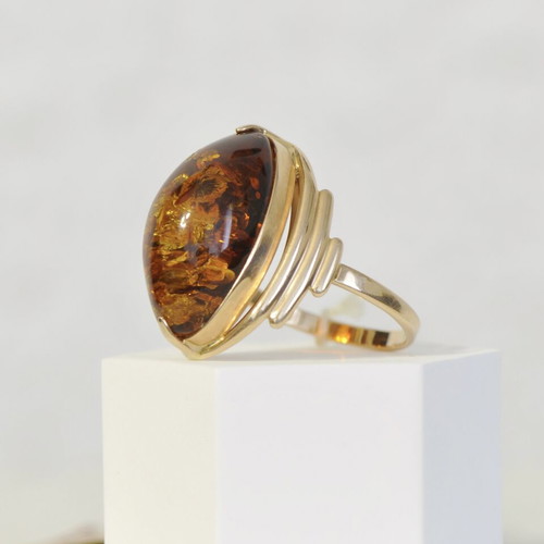 Russian Soviet gold 585/14K ring with Baltic amber like new