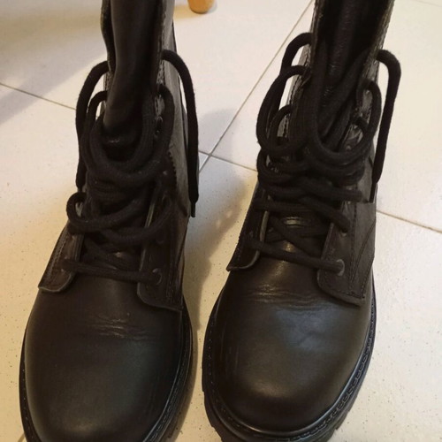 Leather boots handmade like new, black, genuine