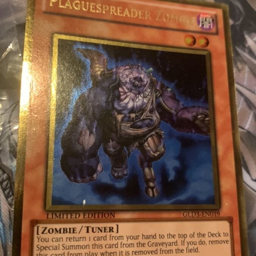 Plaguespreader Zombie Gold Rare used Vintage Yugioh