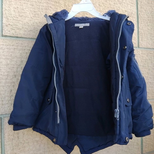 New college jacket for 2 years like new, warm