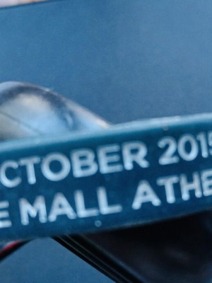 American Eagle bracelet like new, blue