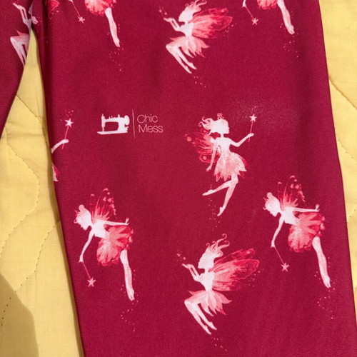 Chic Mess leggings like new, 2 pieces with colorful pattern