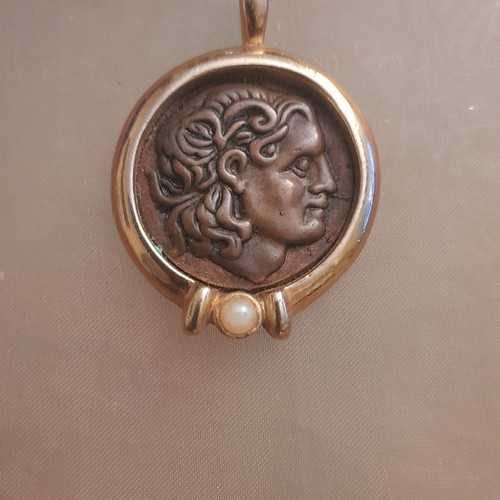 Alexander Head pendant used, stainless steel antique with gold