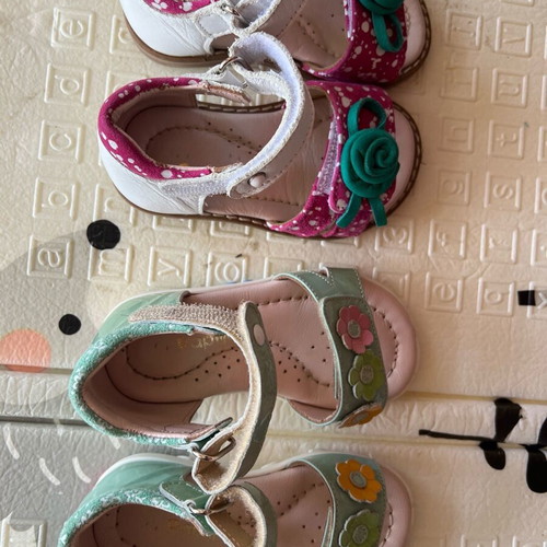 Baby sandals size 20 papillon like new, 2 pairs